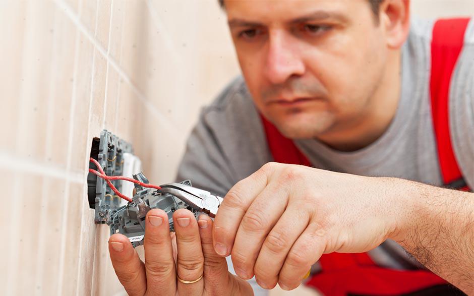 électricien maintenance Saint-Denis